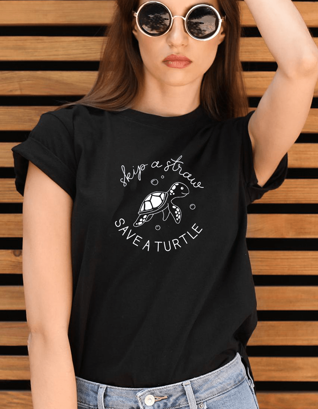 save a turtle straw' Men's T-Shirt